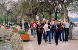 Enseigner le tourisme en français, mode d'emploi et calendrier