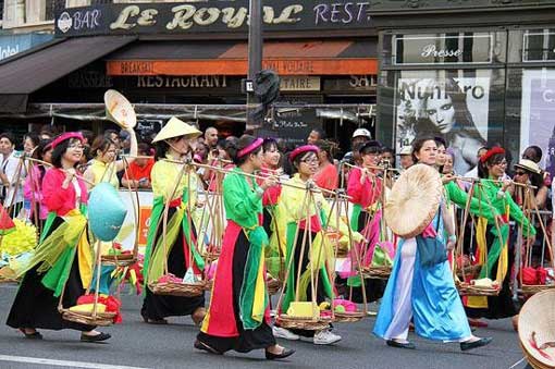 Le Vietnam au Carnaval tropical de Paris 2013