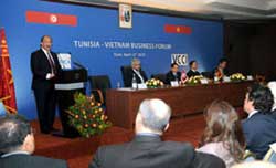 Tunisie- Le Vietnam en quête de matières premières Tunisie- Le Vietnam en quête de matières premières