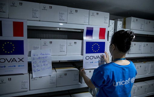 Le Vietnam reçoit 1,4 million de doses supplémentaires de vaccin Pfizer de la France