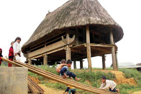 Un village vietnamien où l'argent est sans valeur Un village vietnamien où l'argent est sans valeur