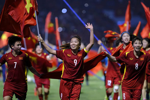L'équipe féminine de football du Vietnam a remporté la médaille d'or des Jeux d'Asie du Sud-Est pour la 7e fois L'équipe féminine de football du Vietnam a remporté la médaille d'or des Jeux d'Asie du Sud-Est pour la 7e fois