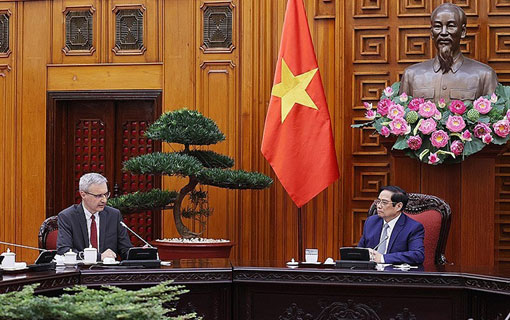 Le Premier ministre vietnamien Pham Minh Chinh reçoit l'ambassadeur de France au Vietnam