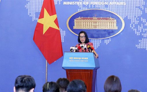 "Le Vietnam réaffirme sa volonté de régler pacifiquement les différends en mer de Chine méridionale", a déclaré la porte-parole adjointe du ministère vietnamien des Affaires étrangères