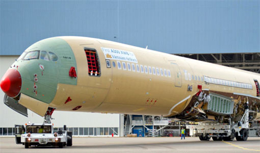 Le 1er Airbus A350 de Vietnam Airlines entre en assemblage final
