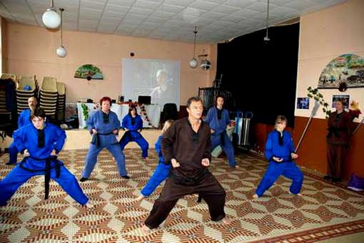 Dompierre-sur-Nièvre : arts martiaux vietnamiens et passion d'un Français Dompierre-sur-Nièvre : arts martiaux vietnamiens et passion d'un Français
