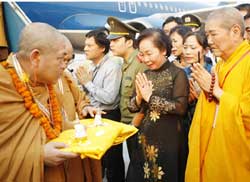 Des reliques de Bouddha accueillies au Vietnam 