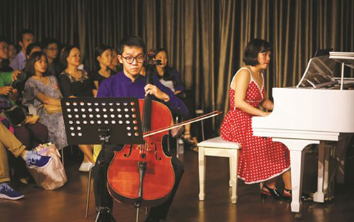 Une vie rythmée entre piano et pédagogie Une vie rythmée entre piano et pédagogie