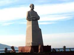 Une statue de Yersin à Nha Trang 